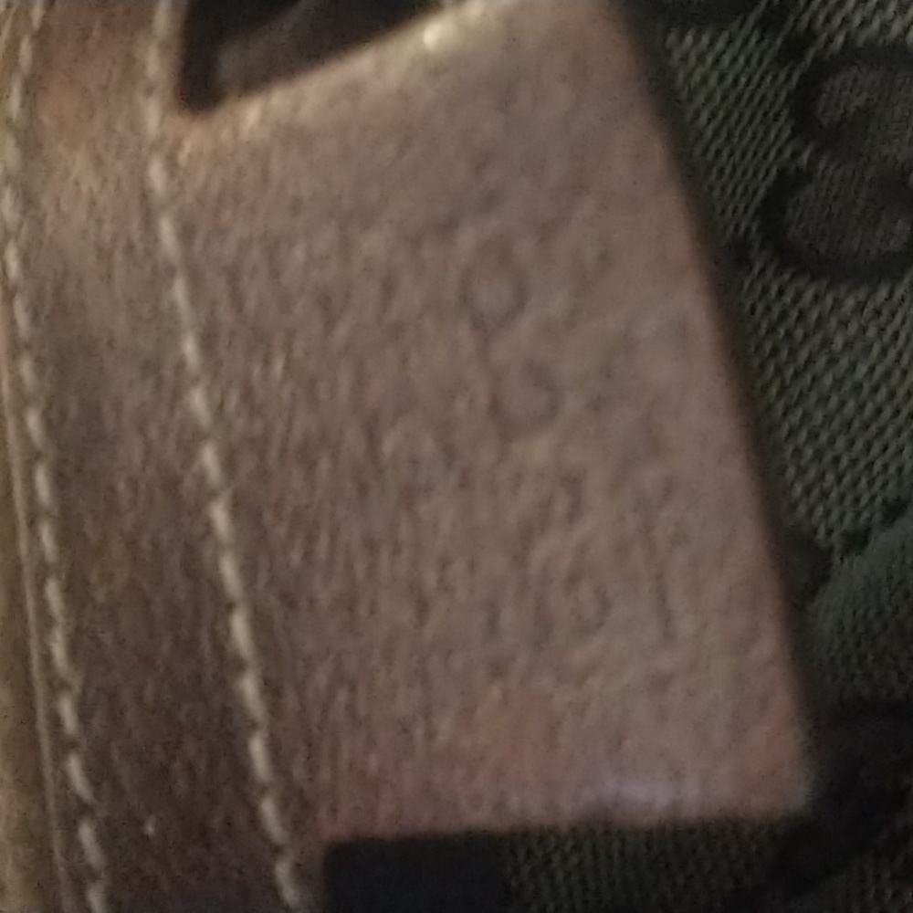 Gucci Handbag - Picture 5 of 6